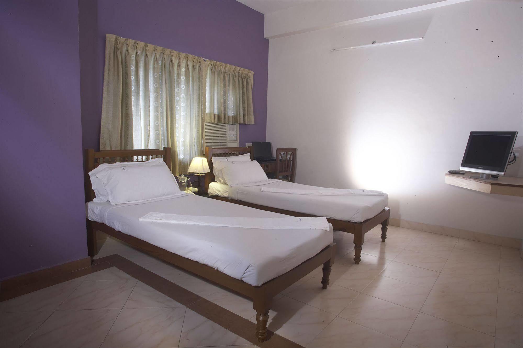 Hotel Crescent Inn Chennai Eksteriør bilde
