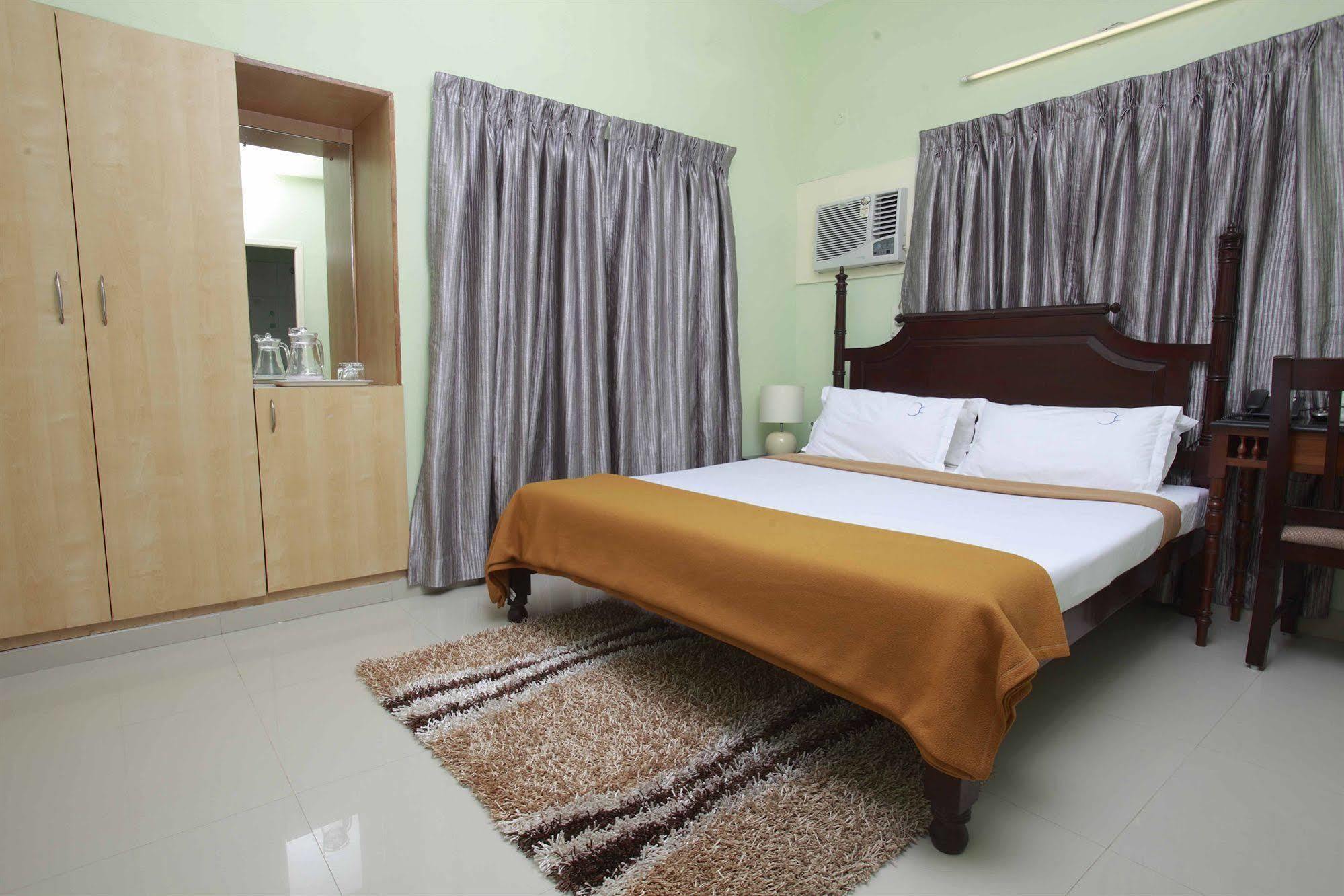 Hotel Crescent Inn Chennai Eksteriør bilde
