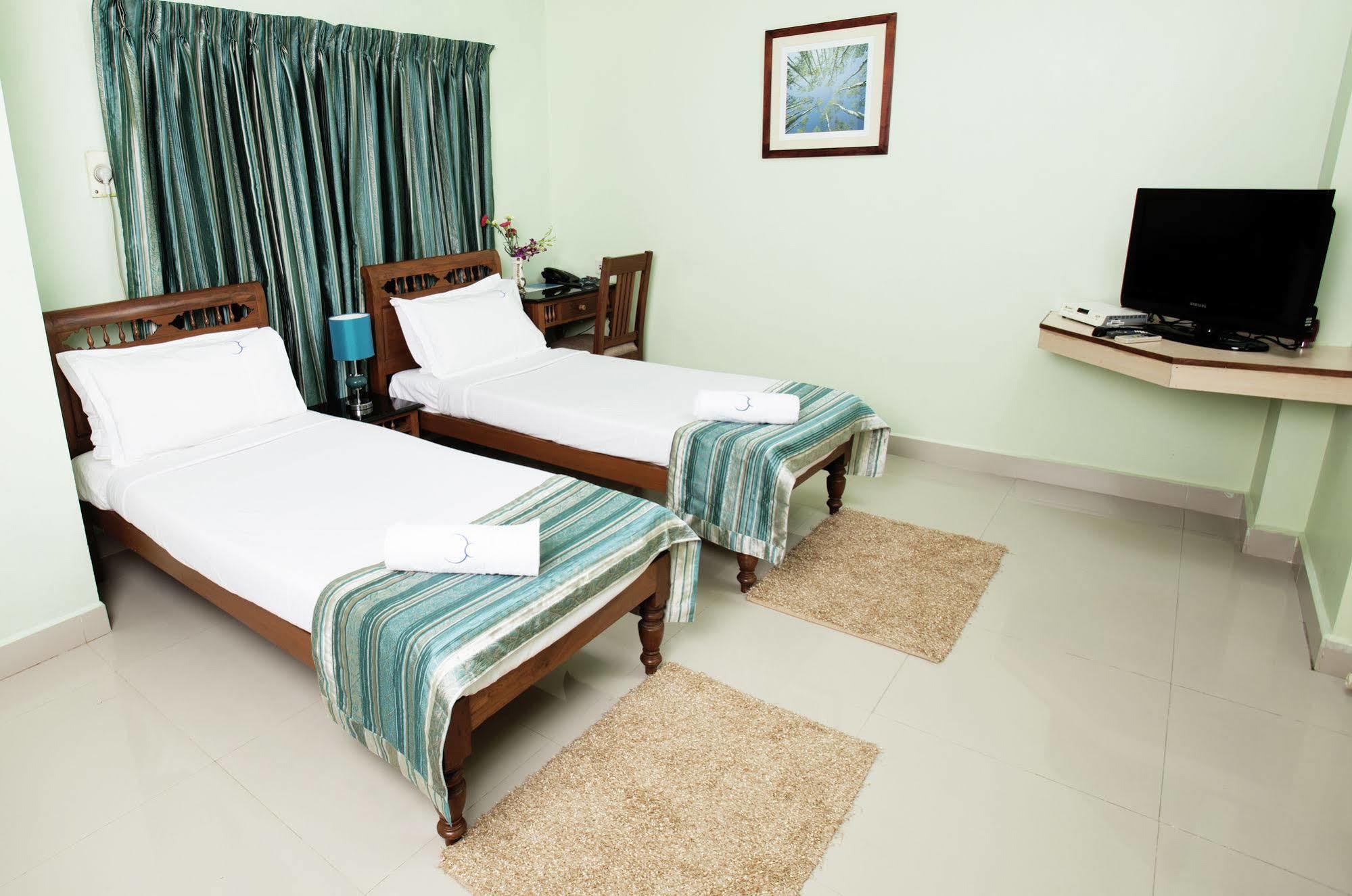 Hotel Crescent Inn Chennai Eksteriør bilde